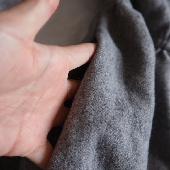 H&M ● Grey Peacoat ● Size 6 - Picture 5 of 8